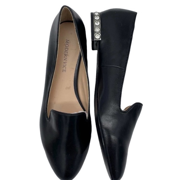 MODERN VICE Women's Black Genuine Leather Point Toe Flat Shoe Studded Heel-Sz 6 - Picture 14 of 15
